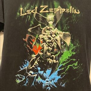 Vintage 1997 Led Zeppelin Stairway to Heaven T-shirt. Size Small.